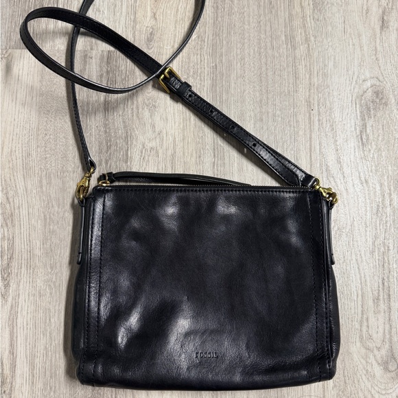 Fossil Black Leather Crossbody Bag - Picture 2 of 2